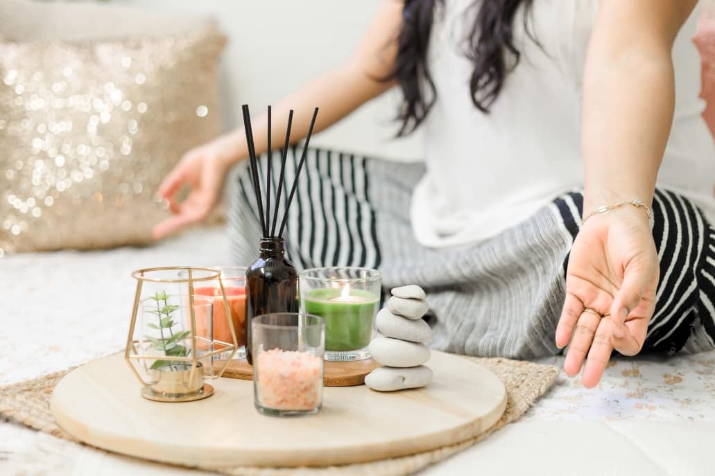 Woman-meditating -mindfulness